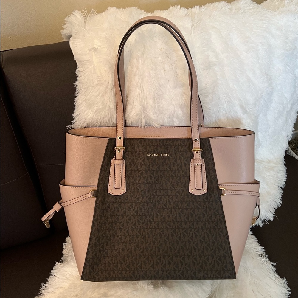 Brand new Michael Kors Medium Tote w/ dust bag